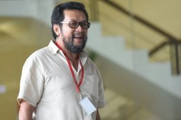 KPK periksa Yorrys Raweyai