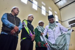 Ketum PPP resmikan laskar santri pasangan Rindu