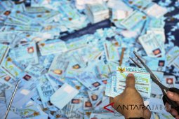 Pencetakan KTP-el di cabang dinas dihentikan sementara