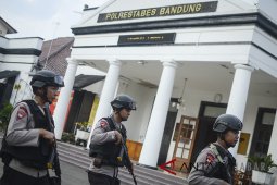 Polrestabes Bandung "diserbu" pemohon SKCK untuk CPNS