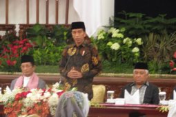 Presiden Jokowi singgung kejamnya terorisme saat buka bersama