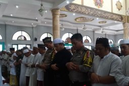 Polres Tapin  salat gaib korban kerusuhan Mako Brimob
