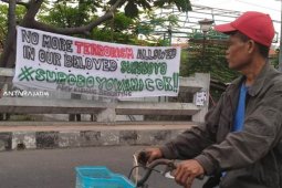 Spanduk Perlawanan Teroris Penuhi Sudut Kota Surabaya