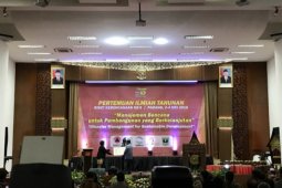 Wapres JK mendapat anugerah "Lifetime Achievement" bidang kebencanaan
