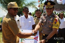 Video - PT SLS peduli pendidikan semangati anak sekolah