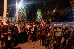 Ribuan Warga Dekati Lokasi Ledakan Rusunawa Sidoarjo (Video)