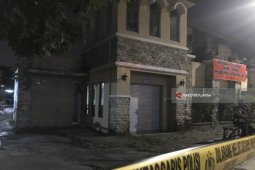 Densus 88 Gerebek Rumah Mewah di Surabaya (Video)