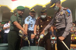 Polres Labuhanbatu musnahkan 83 kilogram ganja
