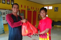 Pemkab salurkan 875 paket sembako keluarga miskin