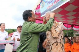 Lansia Samosir dapat layanan kesehatan gratis