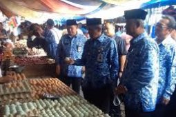 Bupati Sidak pasar pantau bahan pokok