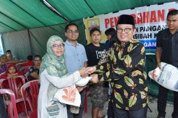 Korban kebakaran Sungaipenuh terima bantuan beras