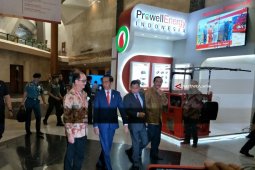 Jokowi Sindir Uno Ganti Bus Listrik di Jakarta
