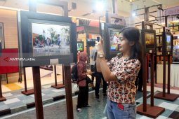 28 Foto Tema "Enjoy Public Space" Surabaya Dipamerkan