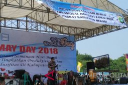 Disnaker Bekasi peringati "May Day" di Taman Sehati