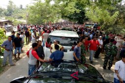 Mobil Dirjen Linjamsos dihadang warga di Aceh Timur