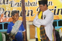 Gubernur teladan semangat gotong royong