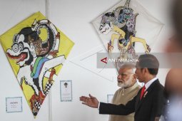 Jokowi Comments on Rais' Plan to Run for Precindency