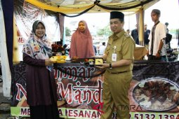 Ketua PKK dan Walikota Kunjungi Pasar Wadai