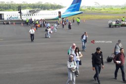 Pemudik Melalui Bandara Notohadinegoro Jember Normal