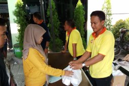 Mega Suryamas Salurkan Paket Bantuan Warga Sekitar Perusahaan