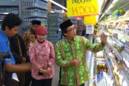 Wabup Jember Temukan Kemasan Kaleng Rusak