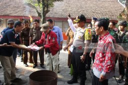 KPU Kediri Musnahkan Surat Suara Rusak