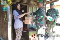 Koramil Angkinang bantu korban kebakaran
