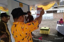Pasangan Edy dan Ijek menang di TPS Bupati Asahan
