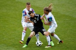 Argentina Ditahan Islandia 1-1