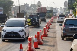 Contra flow jalur pantura gringsing