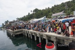 Ratusan tim pencari  tidak memilih