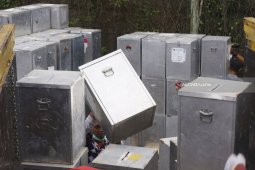 KPU Distribusi Logistik Pilkada