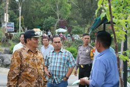 Bupati Samosir pantau kesiapan libur Lebaran
