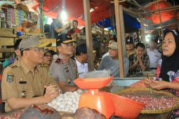 Gubernur Bengkulu pantau harga kebutuhan pokok