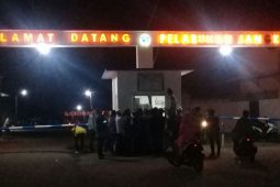 Pemudik Padati Pelabuhan Feri Situbondo-Madura
