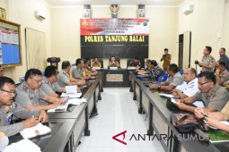 Wakil walikota "vidcon" Kapolri-Panglima