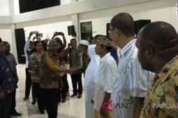 Papua Barat berangkatkan 406 wisatawan rohani dan umroh