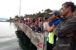 Keluarga korban kapal tenggelam pasrah