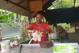 Permintaan ayam potong di Sukadana tetap tinggi pascalebaran