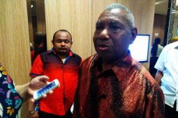 Gubernur Dominggus : Jangan tambah hari libur