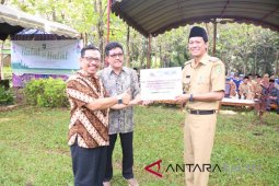 Arutmin, Mitratama grant land for animal market