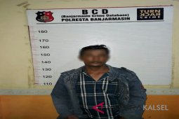 Polisi tangkap pria bawa sajam