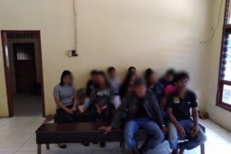 Polisi amankan 12 wanita penghibur dan tamu