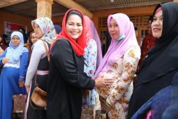 Puti Guntur Sosialisasikan "Nutrisi Makmur" di Ngawi