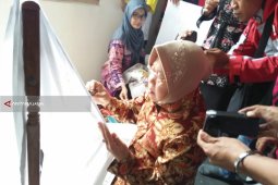 Risma Dukung Gus Ipul-Puti Sinergikan UKM Antardaerah di Jatim
