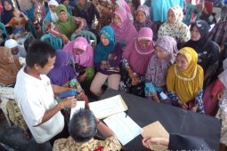 Baznas Bengkulu Selatan salurkan zakat Rp400 juta