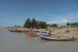 Nelayan Bengkulu Selatan dapat bantuan perahu fiber