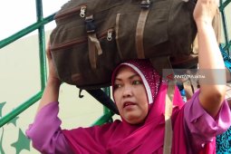 Ribuan Pemudik Terus Berdatangan di Tanjung Perak