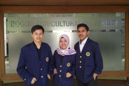 Mahasiswa IPB ciptakan R-magic trash, Tong sampah instan